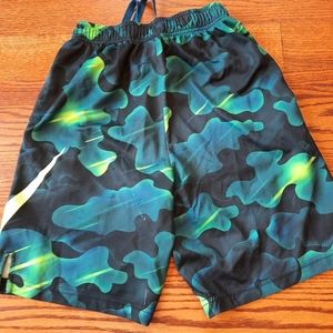 Nike Boys Basketball Shorts sz med